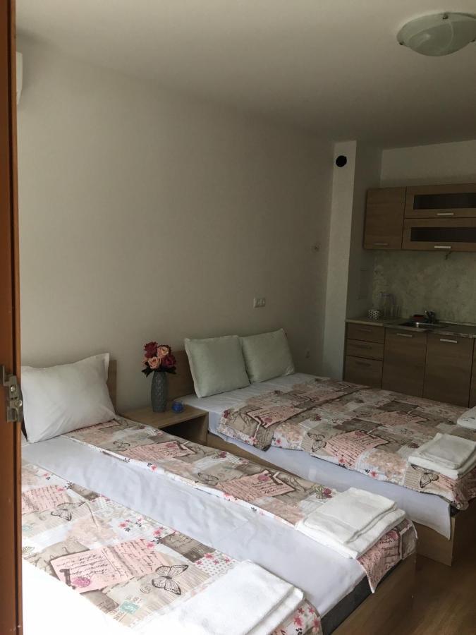 Villa Rossa Apartments Ravda ภายนอก รูปภาพ